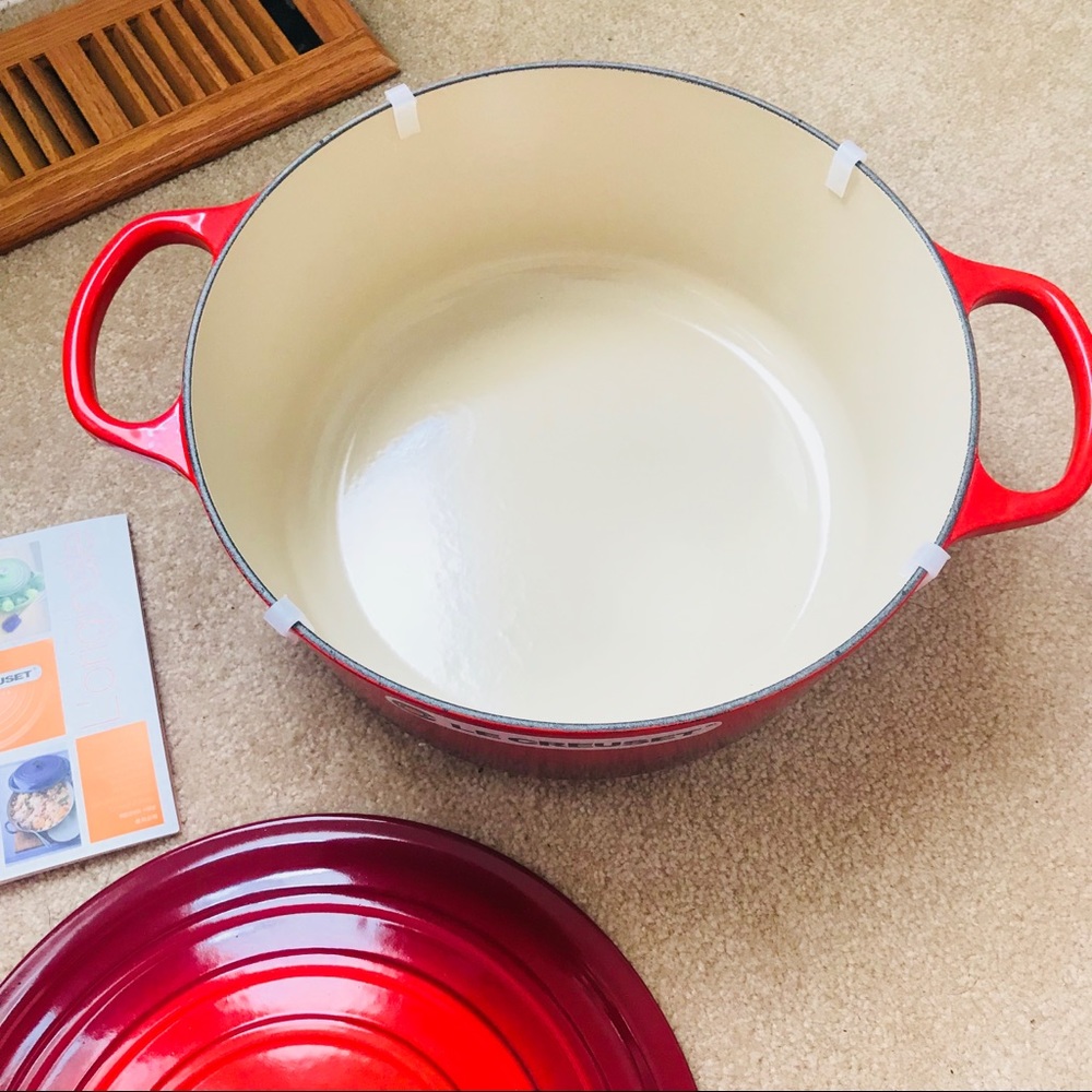 Le Creuset new #28 7.25qt Red - Picture 7 of 12